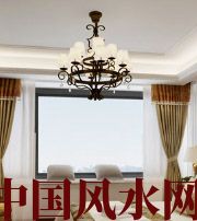 营口卧室镜面吊顶影响夫妻财运？